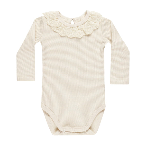 QUINCY MAE RUFFLE COLLAR BODYSUIT | NATURAL