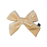 KNOT VELVET BOW CLIP // CREAM